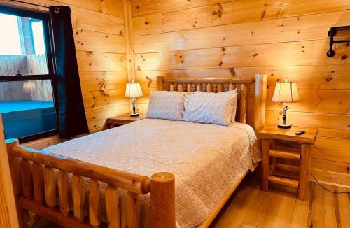 Harrodsburg House | Bourbon Retreat With Hot Tub-7