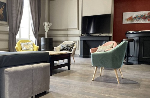 Fontenay-le-Comte Apartment | Bourgeois apartment