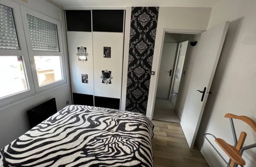 Bourges Apartment | Bourges Moderne F2 Parking&terrasse Centre Ville