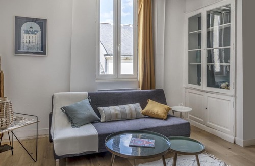 Graslin - Commerce Apartment | BOURSE : bohemian chic apartment in Nantes
