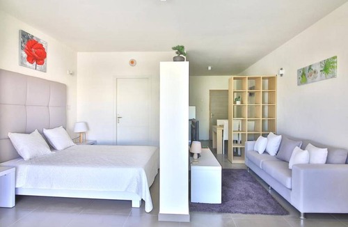 Rigaud Cabin | Boutic Studio Veaudreuil Rigaux Oka - Studio 121