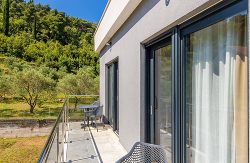 Lopud Island Apartment | Boutique 2 bedroom apartment with terrace