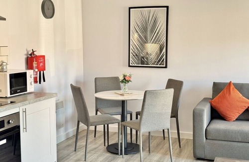 Heworth Apartment | Boutique Abode in York with Parking