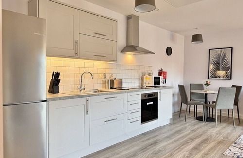 Heworth Apartment | Boutique Abode in York with Parking