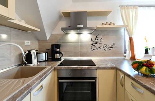 Seliste Dreznicko Apartment | Boutique Apartment in Selište Drežnićko with Garden