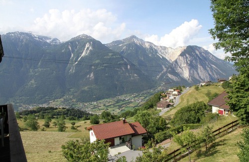 Erschmatt Apartment | Boutique Apartment in Valais with Balcony