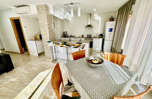 Barri Vell - Santa Creu Apartment | Boutique Apartment by the Sea