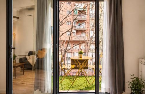 El Parc i la Llacuna del Poblenou Apartment | Boutique Apartment in Barcelona Center near Metro Marina & Parc Ciutadella