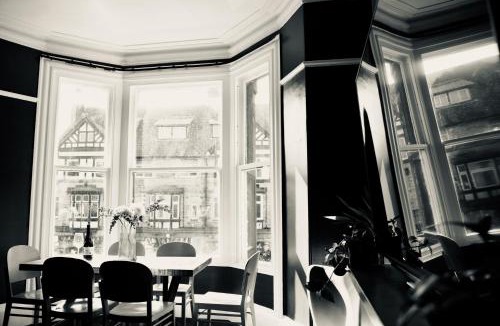 Ilkley Apartment | Boutique Apartment - Sleeps 6 & Free Parking