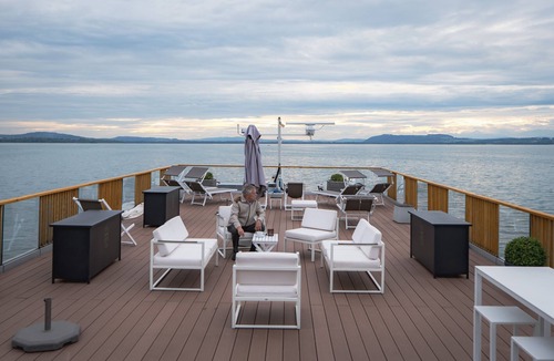 Sugiez Boat Rental | Boutique Boat Hotel Attila