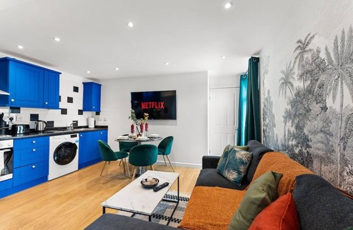 Southville Apartment | Boutique Bristol Abode - Games Room