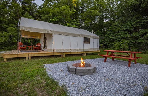 Cassville RV Rental | Boutique Camp Getaway at Roaring River