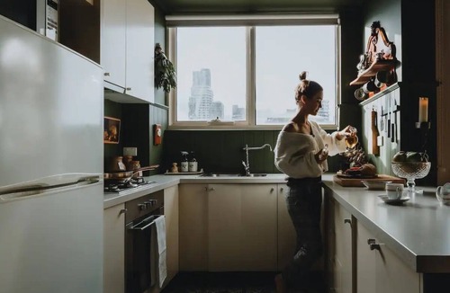 Melbourne Central Business District Apartment | Boutique central apartment|private balcony|parking