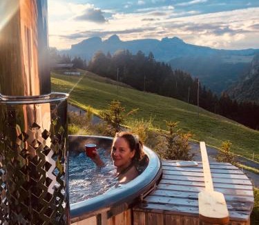 Ormont-Dessous Ski Chalet | Boutique Chalet Panoramic Views Hot Tub