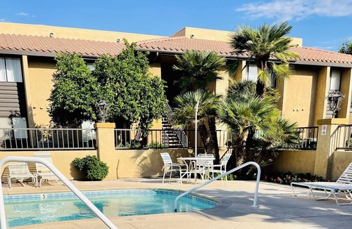 Cathedral City Condo | Boutique Chic