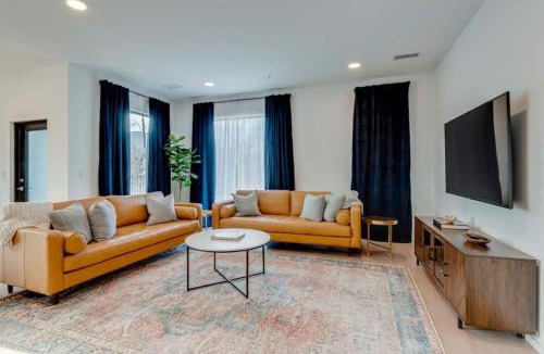 North Capitol House | Boutique Condo on Nashville's Riverfront- EVE #201