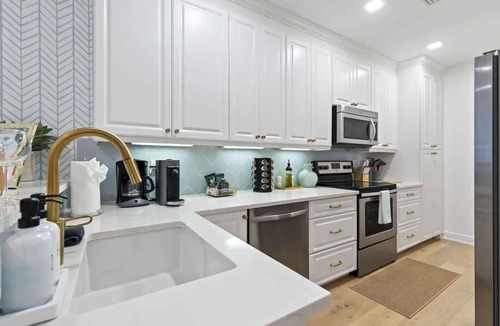 Palm Beach Apartment | Boutique condo w/oceanfront & walk to Worth Ave