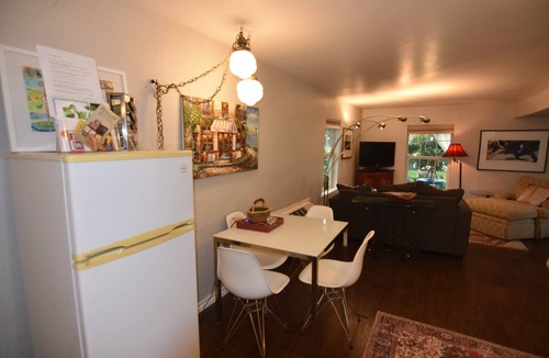 Oak Cliff Cottage | Boutique Cottage Near Bishop Arts