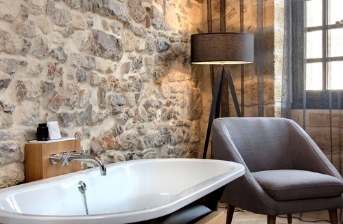 Aigues-Mortes Medieval City Hotel | Boutique Hôtel des Remparts