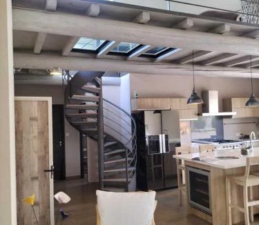 Laudun Hotel | Boutique Hôtel La Villa MONTESQUIEU