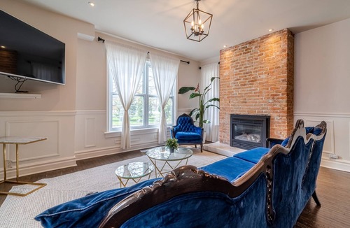 Niagara Falls House | Boutique Home By The Falls