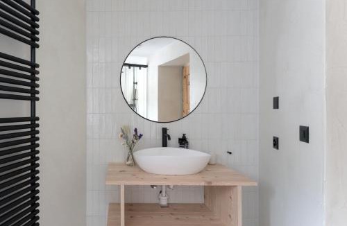 Engadin Scoul Hotel | Boutique Hotel ÜJA Scuol