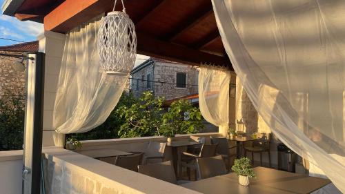Supetar House | Boutique Hotel Alegria