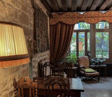 Arsenal Hotel | Boutique Hotel de la Place des Vosges