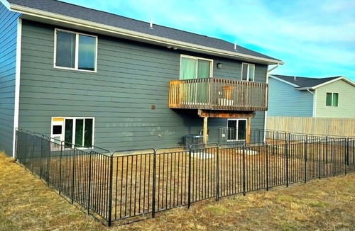 Box Elder House | Boutique Modern Home - Peaceful Stay with Easy Commute to Rapid City Hospitals