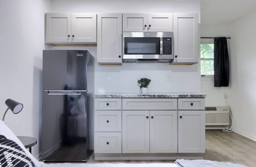 Akron Apartment | Boutique Motel in Akron