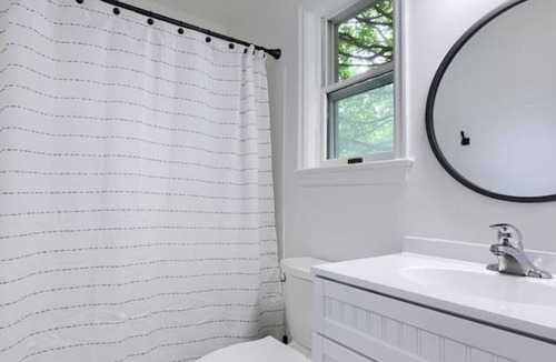 Akron Bed & Breakfast | Boutique Motel in Akron