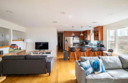 Old Town House | Boutique Ocean View Home with Private Hot Tub