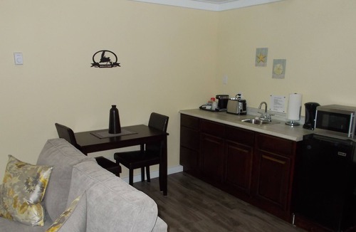 Glenburnie-Birchy Head-Shoal Brook Apartment | Boutique Oceanfront Suite Within Minutes of Tablelands and Woody Point