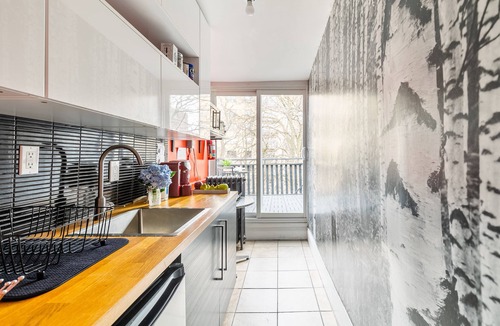 Parkdale Apartment | Boutique Penthouse Designer 1 BR Suite w/2 Balconies in Downtown Toronto