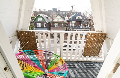 Parkdale Apartment | Boutique Penthouse Designer 1 BR Suite w/2 Balconies in Downtown Toronto