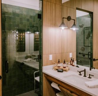 Wimberley Hotel | Boutique Ranch Suite on Wimberley SquareWalk to Shops & Dining