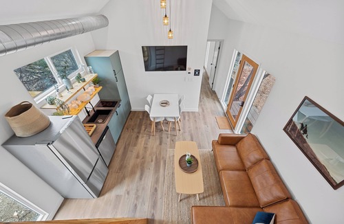 Wimberley Resort | Boutique Resort for Weddings & Retreats w/Pool, Wellness, Pickleball, & More!