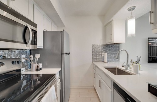 Knox - Henderson Condo | Boutique Retreat Knox/Henderson With Private Speakeasy & Patio