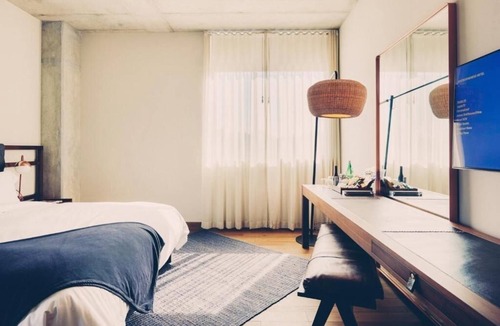 South River City Hotel | Boutique Stay in Austin’s South Congress Arts District