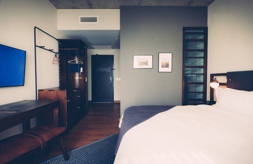 South River City Hotel | Boutique Stay in Austin’s South Congress Arts District