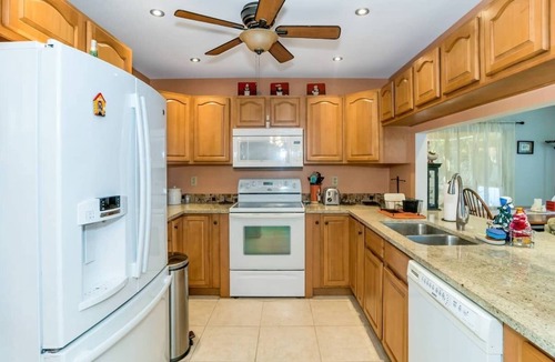 Park Lake Estates Villa | Boutique Stay: Near Beach, PSP4, Billiard or PingPong, Fire Pit, Private Yard