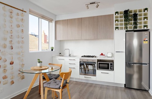 Elwood Apartment | BOUTIQUE STAYS - Cocomo