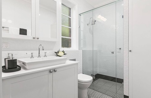 Malvern East Apartment | BOUTIQUE STAYS - Frankies Place