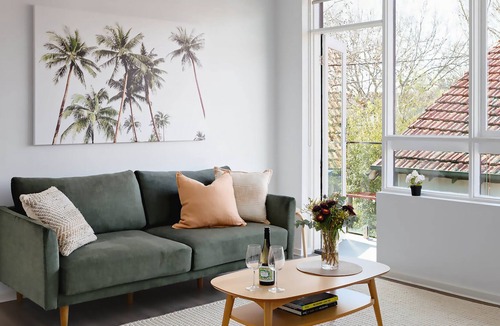 Elwood Apartment | BOUTIQUE STAYS - Kokomo