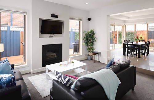 Mentone House | BOUTIQUE STAYS - Mentone Abode