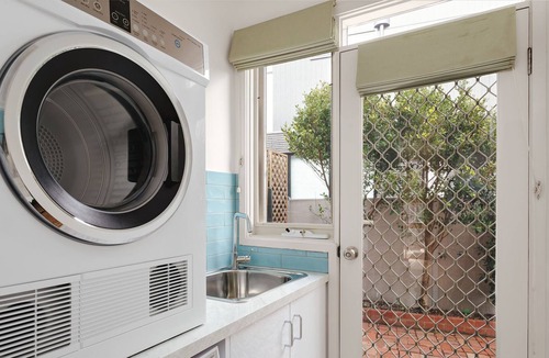 Aspendale House | BOUTIQUE STAYS - Rest Ashored