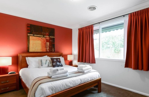 Sandringham House | BOUTIQUE STAYS - Sandy Haven A