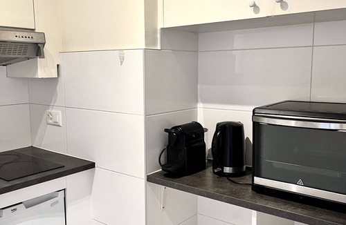 Geneva City Centre Apartment | Boutique Studio 2min to Train Station