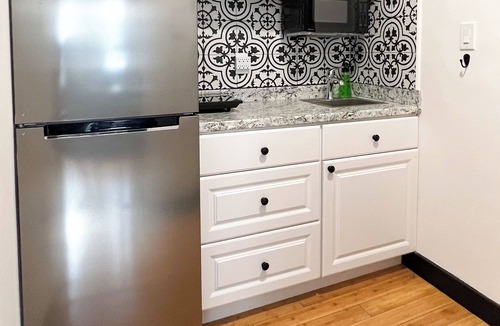 Englewood Apartment | Boutique studio Apartment on Grand av