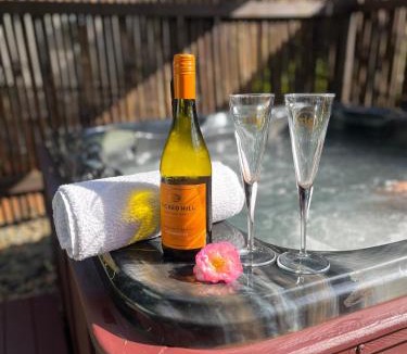 Massey Apartment | Boutique Studio - Private Cozy Oasis